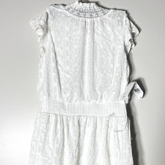 BCX Juniors' Swiss-Dot Dress,New off white Short sleeves Smocked neckline  Large - Picture 10 of 12